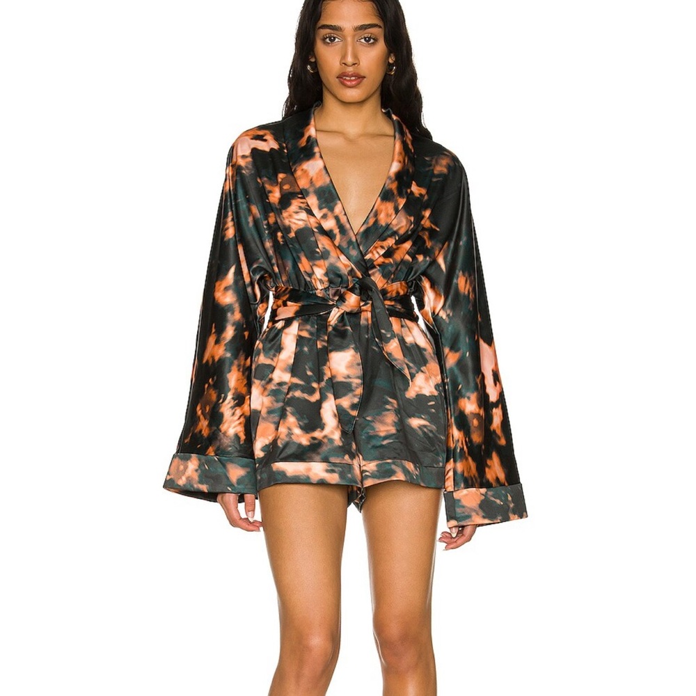 COPY - Amelia Romper in Orange Teal Tie Dye
Camila Coelho